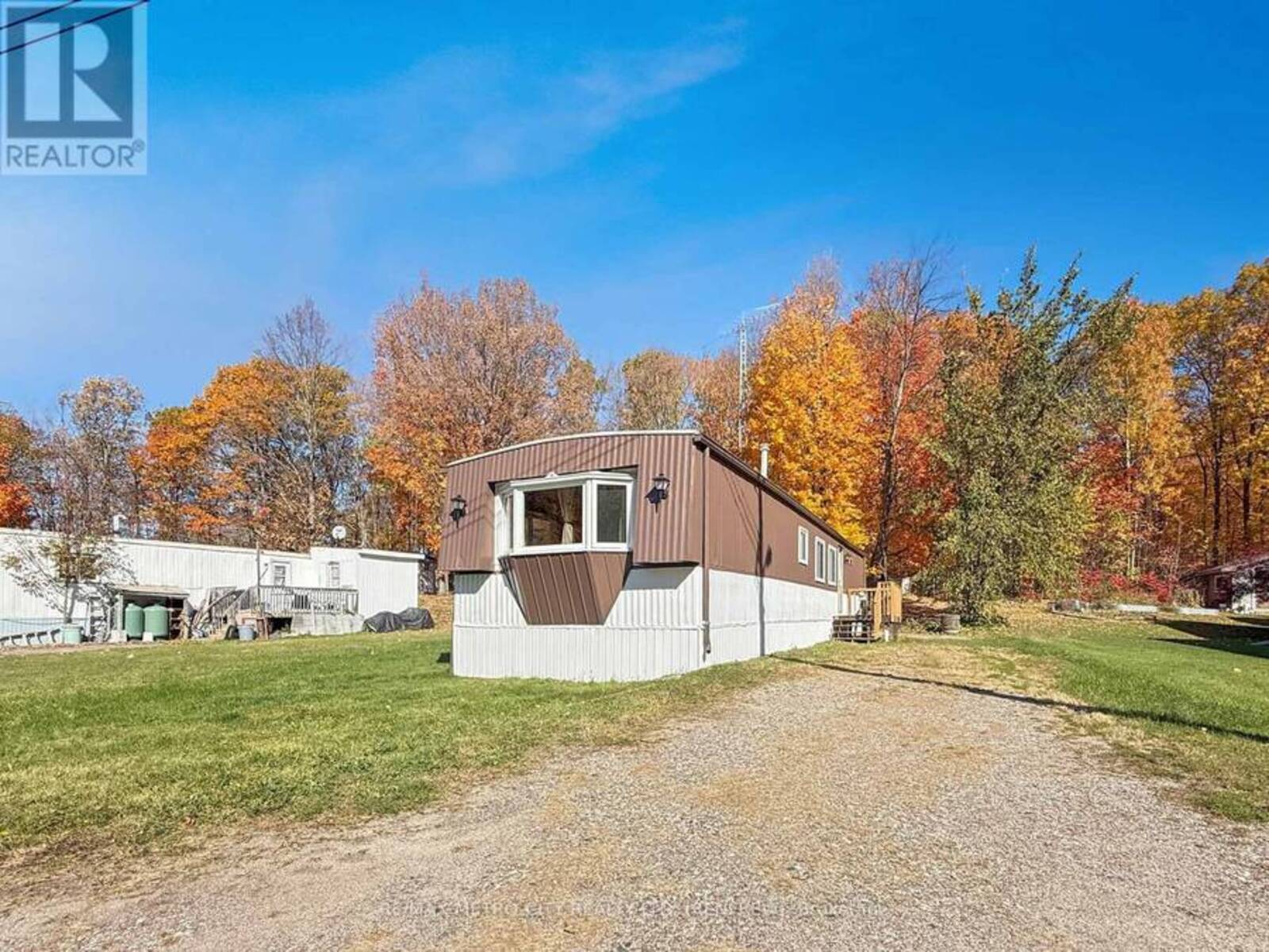 33 JULIE LANE, Renfrew, Ontario K7V 3Z4