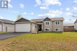 9 TERRANCE DRIVE | Petawawa Ontario | Slide Image One