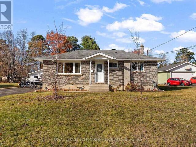 44 SUNSET CRESCENT Petawawa Ontario, K8H 2L9 - 3 Bedrooms Home For Sale