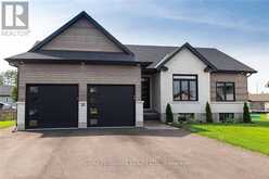 13 ONYX DRIVE | Petawawa Ontario | Slide Image One