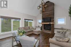 28 THOROUGHBRED DRIVE | Oro-Medonte Ontario | Slide Image Twelve