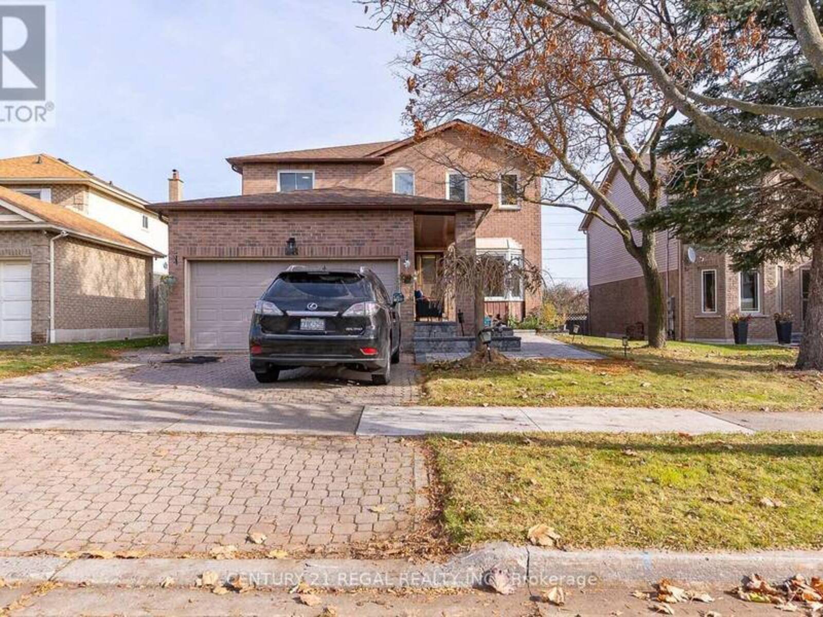 28 UPLAND DRIVE, Whitby, Ontario L1N 8H8