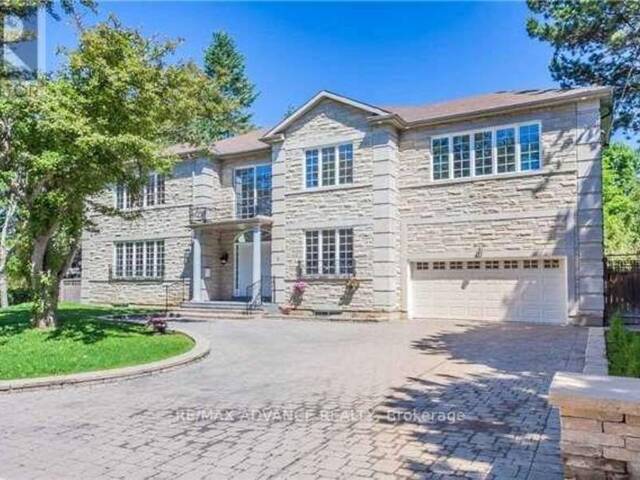 8 SHADY OAKS CRESCENT Toronto Ontario, M3C 2L5