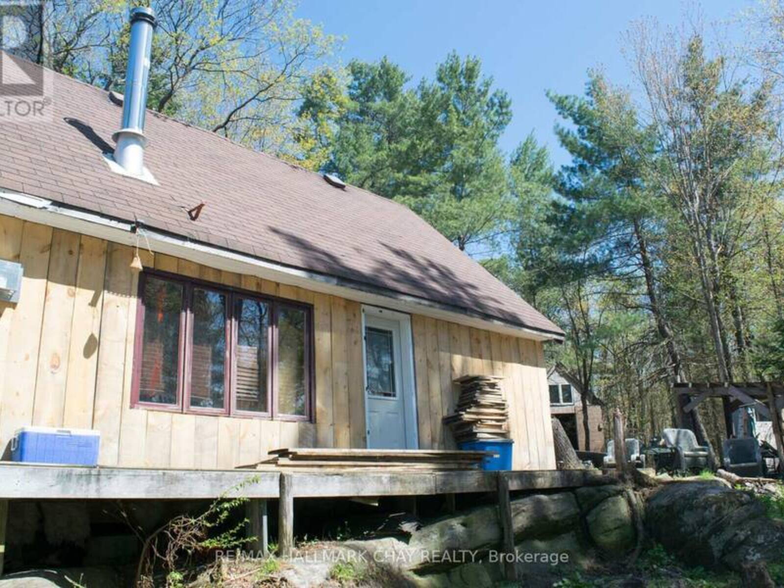 1800 BEAR CAVE ROAD, Muskoka, Ontario P0C 1J0