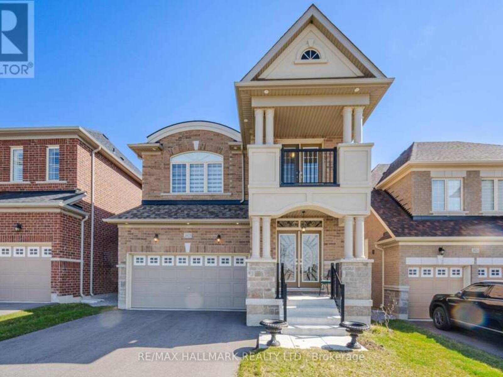 1025 LANGFORD BOULEVARD, Bradford West Gwillimbury, Ontario L3Z 4K9