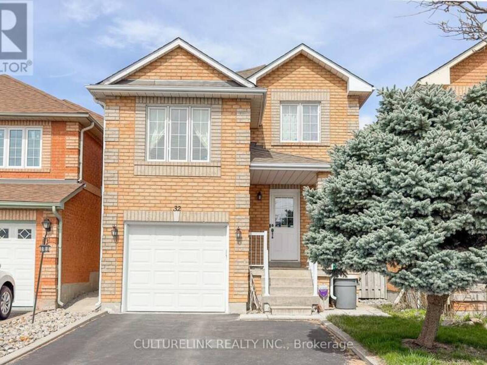 32 CLANDFIELD STREET, Markham, Ontario L3S 4G5