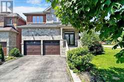 718 PETER HALL DR | Newmarket Ontario | Slide Image One