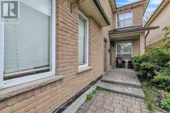 81 GREENBELT CRES | Richmond Hill Ontario | Slide Image Two