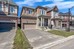 32 RED GIANT ST | Richmond Hill Ontario | Slide Image Two