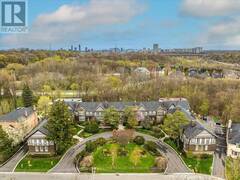 93B DOUGLAS CRESCENT Toronto Ontario, M4W 2E6