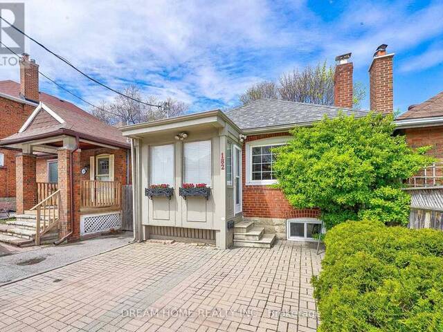 182 LAWRENCE AVE W Toronto Ontario, M5M 1A8