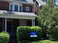 96 RONCESVALLES AVENUE Toronto Ontario, M6R 2K8