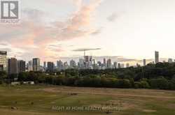 15 KINTYRE AVE | Toronto Ontario | Slide Image Thirty-two