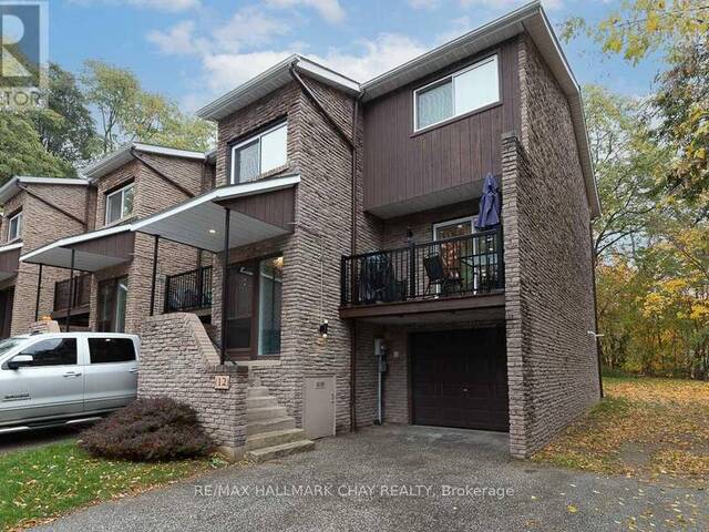 12 - 17 ST VINCENT STREET Barrie Ontario, L4M 3Y3
