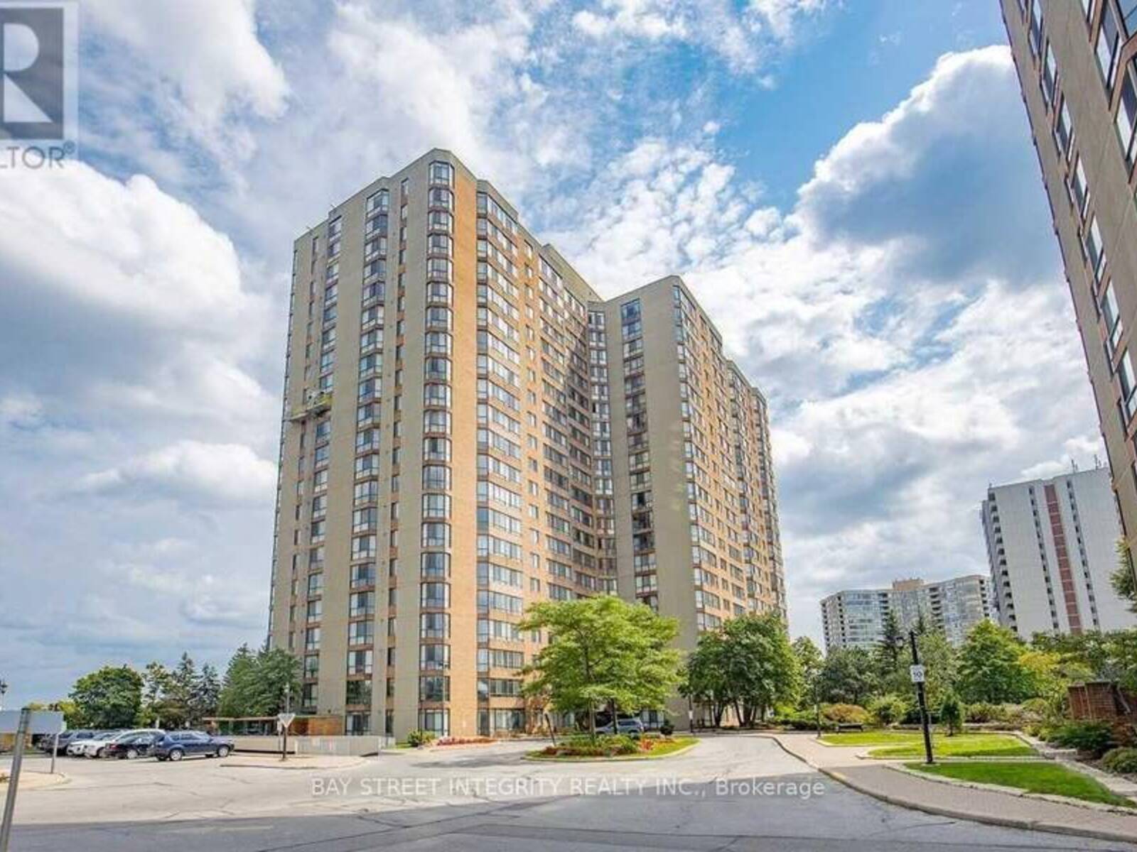 121 - 75 BAMBURGH CIRCLE, Toronto, Ontario M1W 3W1