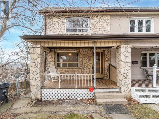 11 HUMBER HILL AVE Toronto Ontario, M6S 4R9