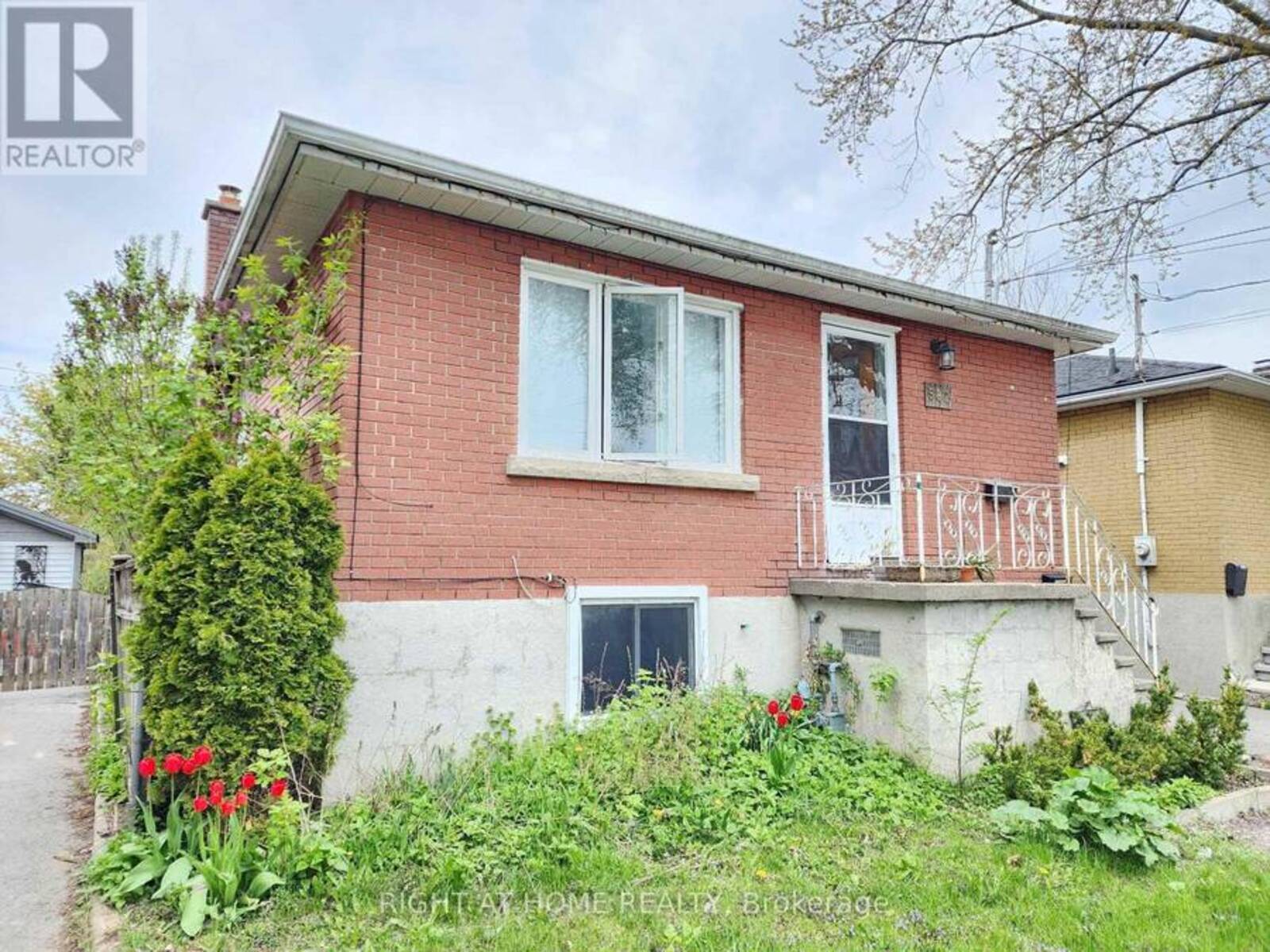 582 MACDONNELL STREET, Kingston, Ontario K7K 4X1