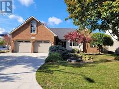 223 BAYBERRY CRESCENT Lakeshore Ontario, N0R 1A0