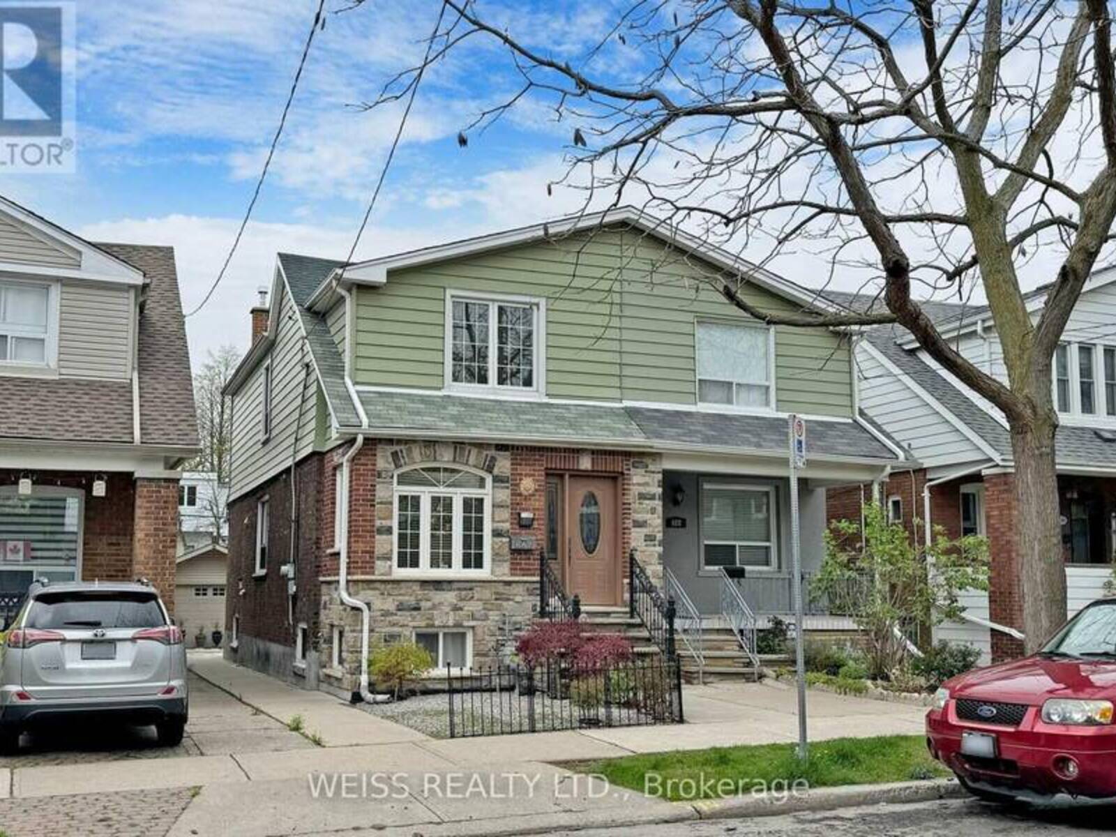 526 MILVERTON BOULEVARD, Toronto, Ontario M4C 1X5