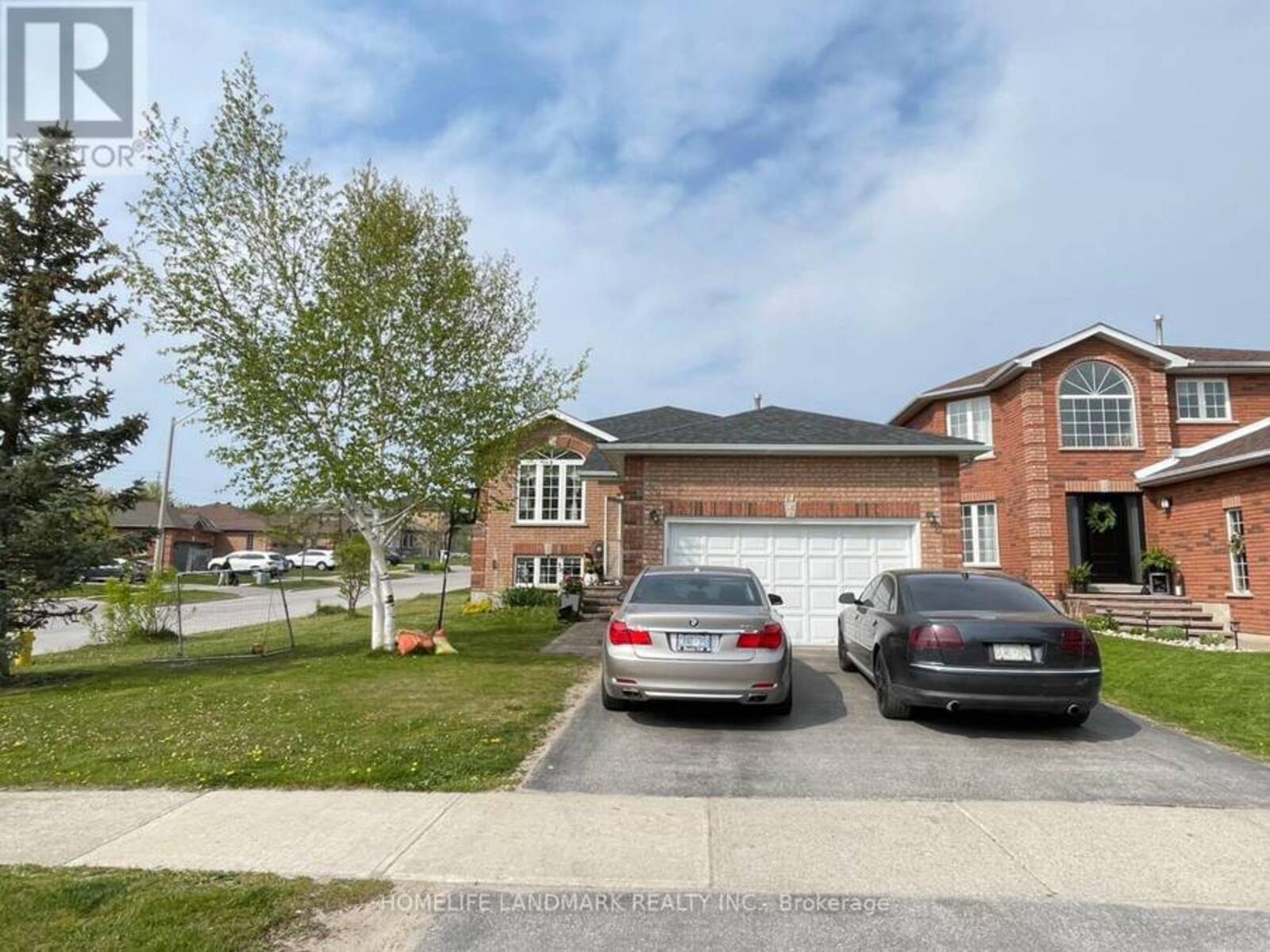 14 CROMPTON DRIVE, Barrie, Ontario L4M 6M8