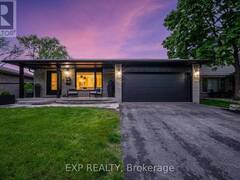 247 CHERRY POST DR Mississauga Ontario, L5A 1J1
