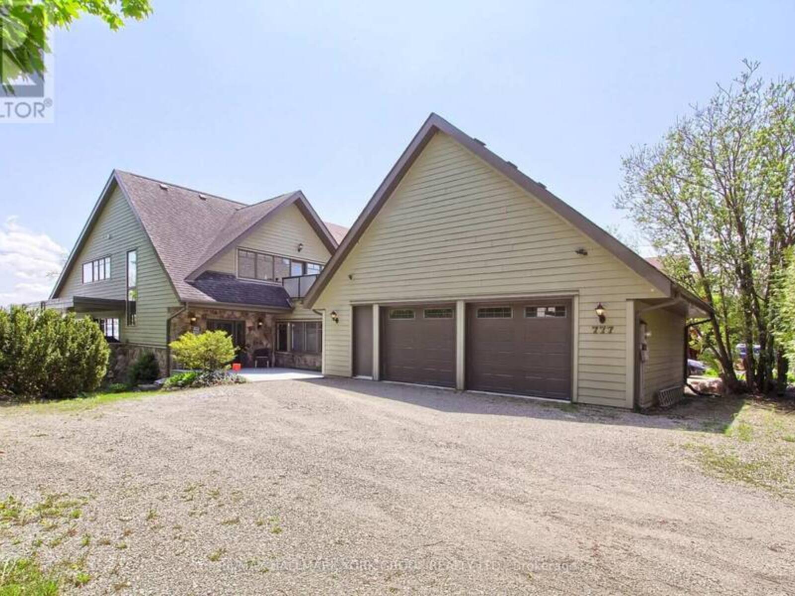 777 LAKELANDS AVENUE, Innisfil, Ontario L9S 4E5