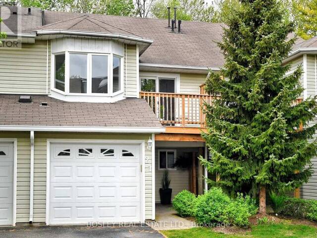 21 BARKER BOULEVARD W Collingwood Ontario, L9Y 4W4