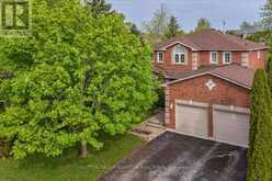 22 FARMSTEAD CRESCENT | Barrie Ontario | Slide Image One