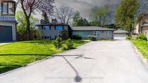 39 ORLON CRESCENT | Richmond Hill Ontario | Slide Image Two