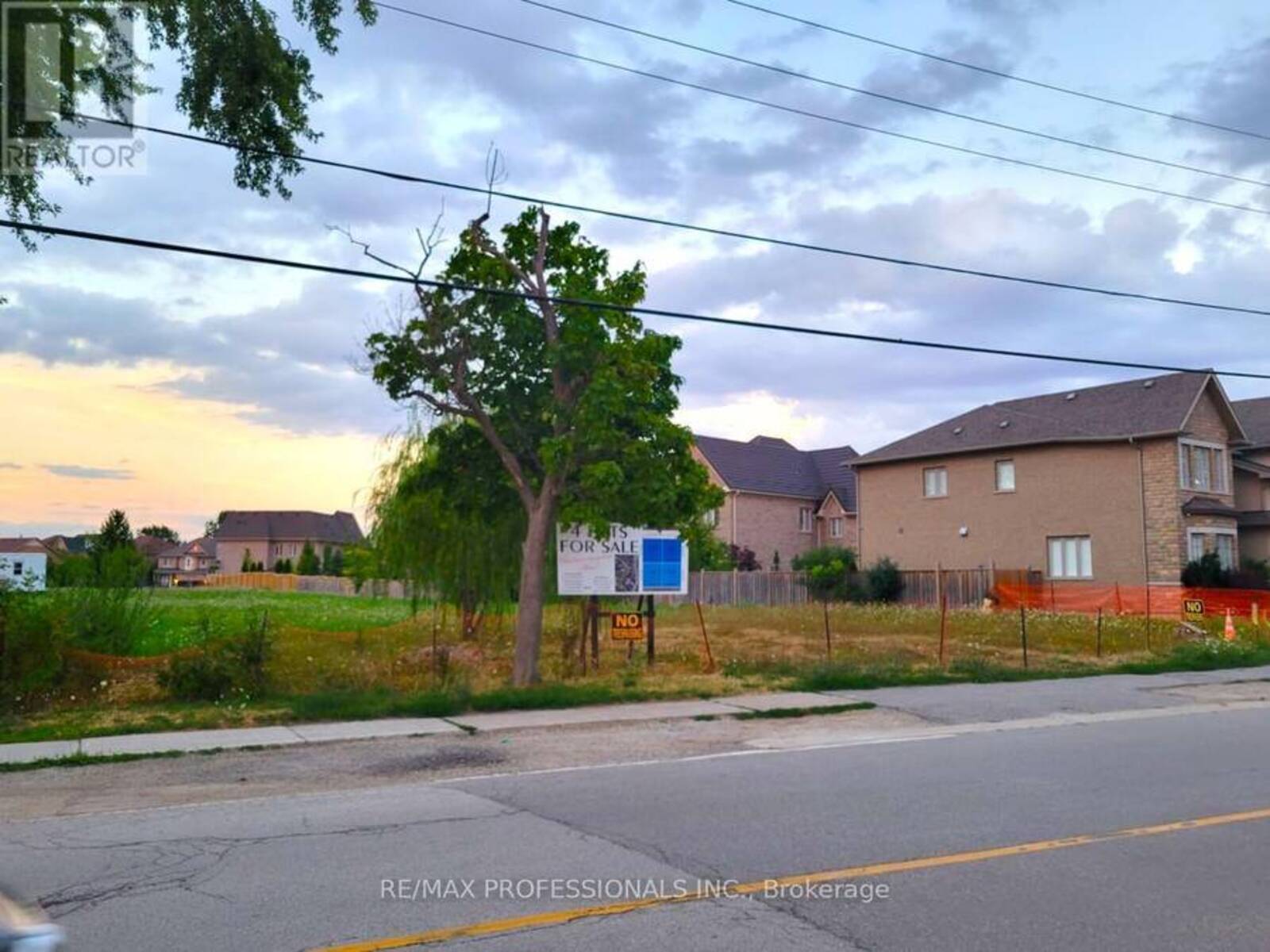 6833 SECOND LINE W, Mississauga, Ontario L4W 2Y4