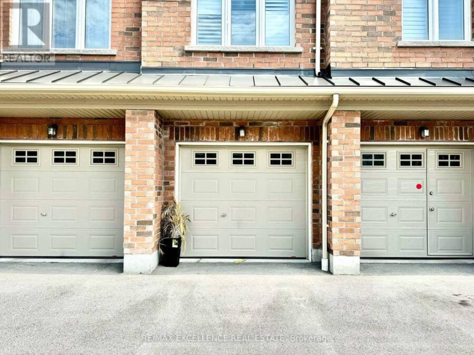 2722 WILLIAM JACKSON DRIVE, Pickering, Ontario L1X 0E6