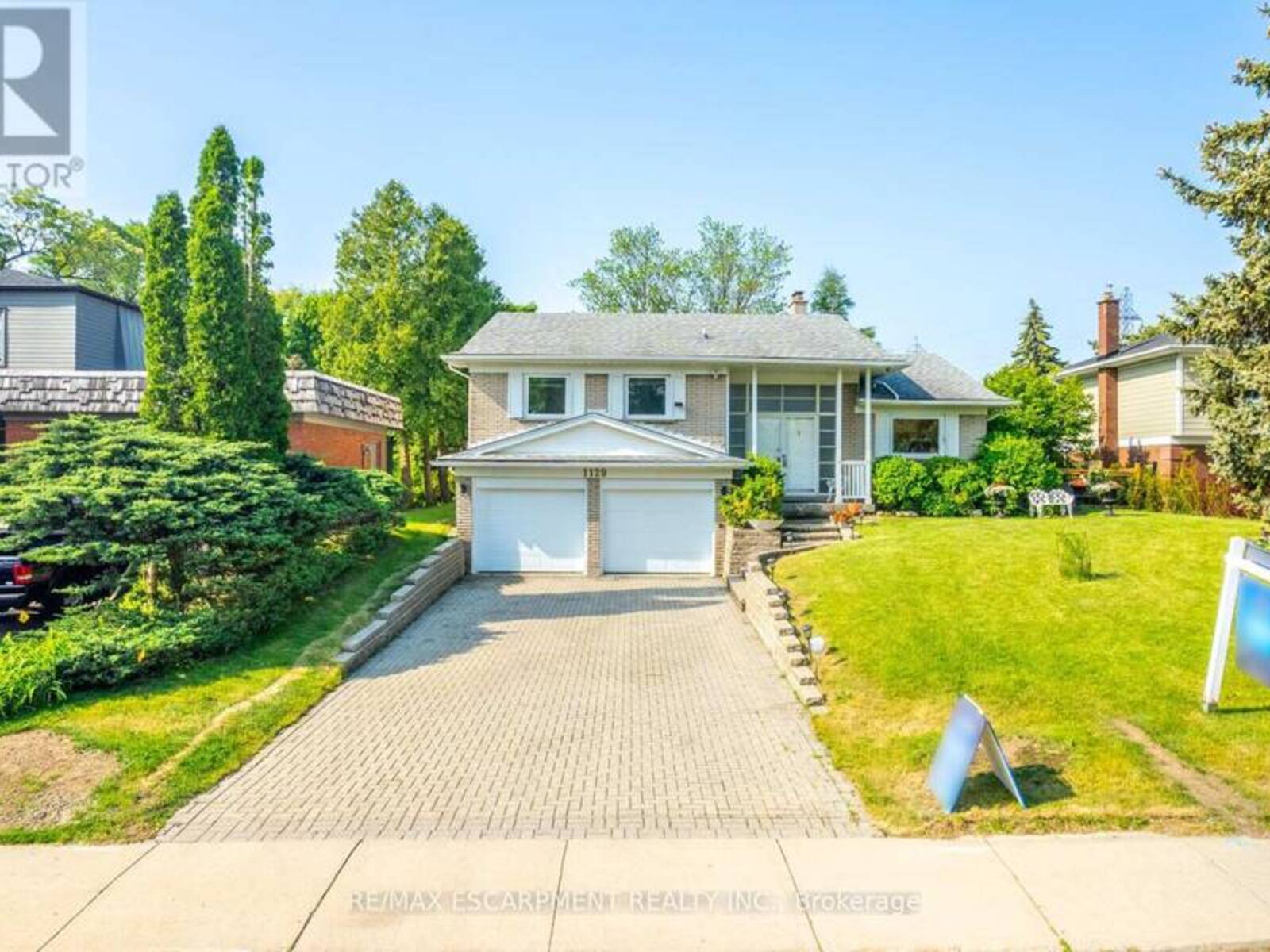 1129 SCENIC DRIVE, Hamilton, Ontario L9C 1H8