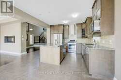 593 PINERY TRAIL | Waterloo Ontario | Slide Image Eight