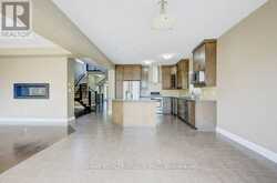 593 PINERY TRAIL | Waterloo Ontario | Slide Image Nine