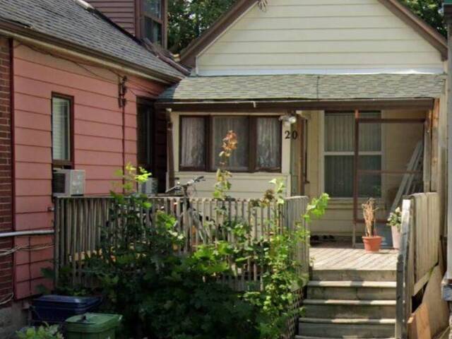 20 HOWICK AVENUE Toronto Ontario, M6N 1M8