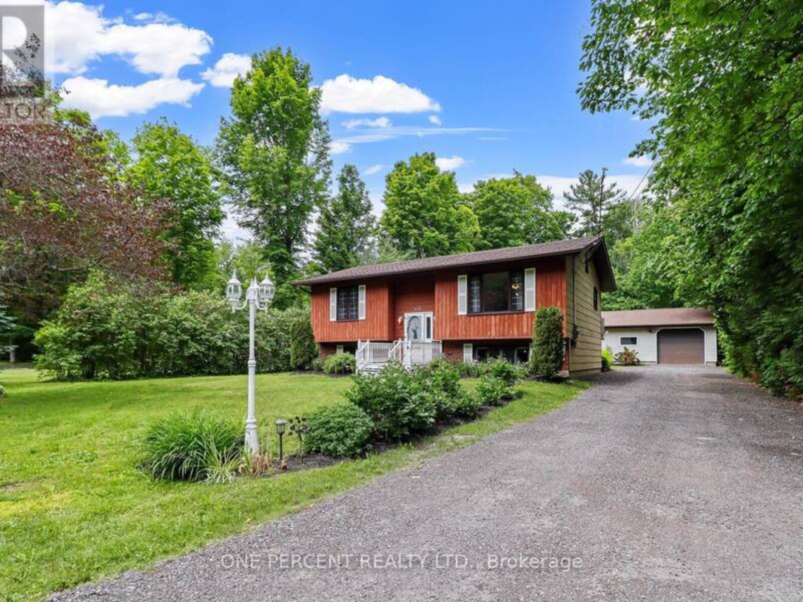 314 RIVERSIDE DRIVE, Kawartha Lakes, Ontario K0M 1A0