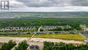 30 CROCUS DRIVE | Wasaga Beach Ontario | Slide Image Nine