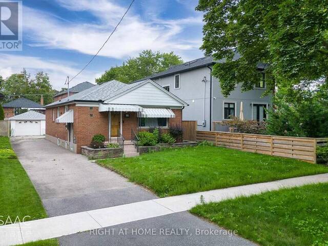 98 YORKVIEW DRIVE Toronto Ontario, M8Z 2G4