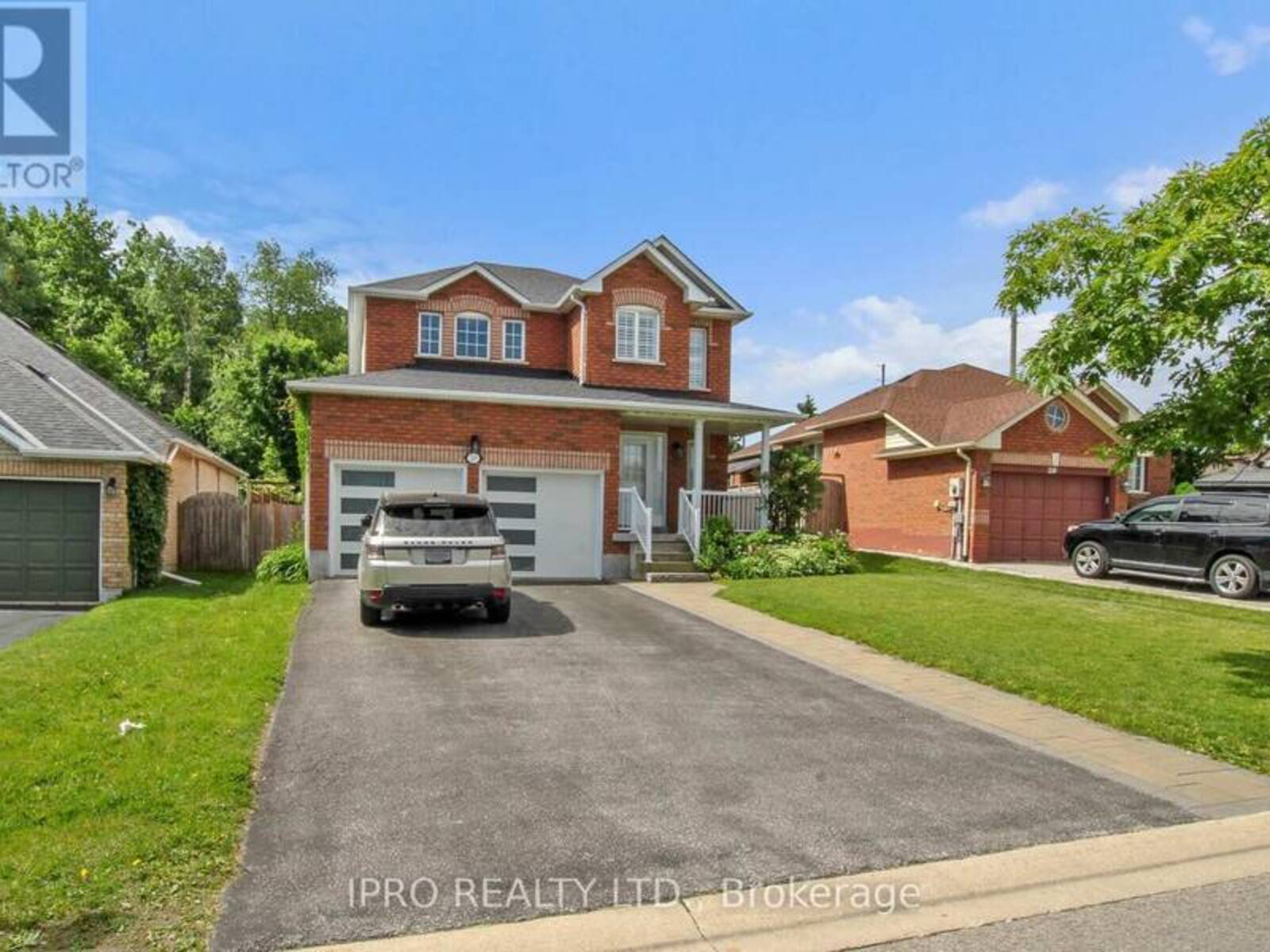 261 STANLEY STREET, Barrie, Ontario L4M 6Y2