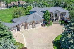 16 LAKE WOODS DRIVE | Whitchurch-Stouffville Ontario | Slide Image One