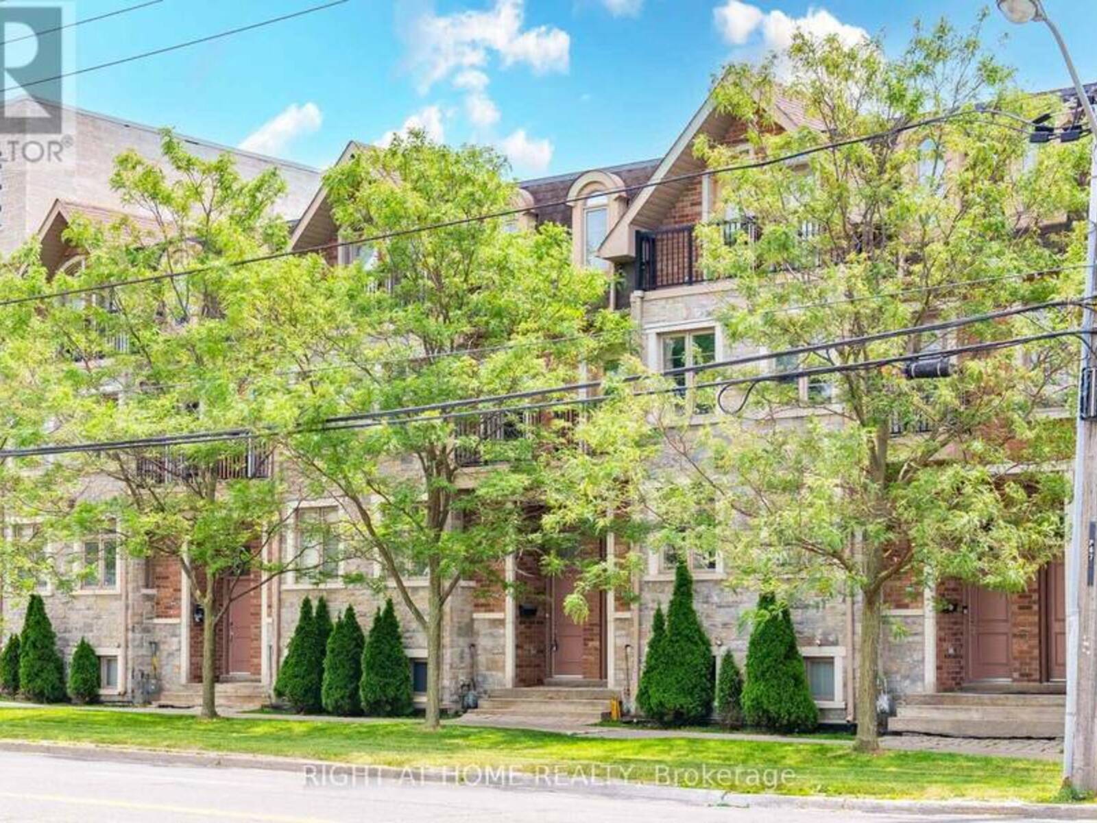 67C FINCH AVENUE W, Toronto, Ontario M2N 2H3