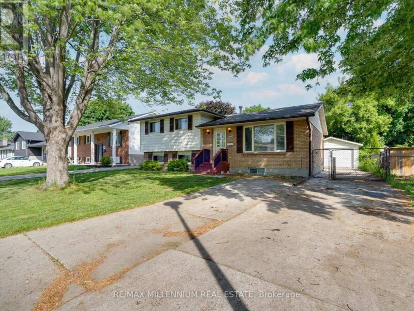 779 CARDIFF DRIVE, Sarnia, Ontario N7S 4Z6