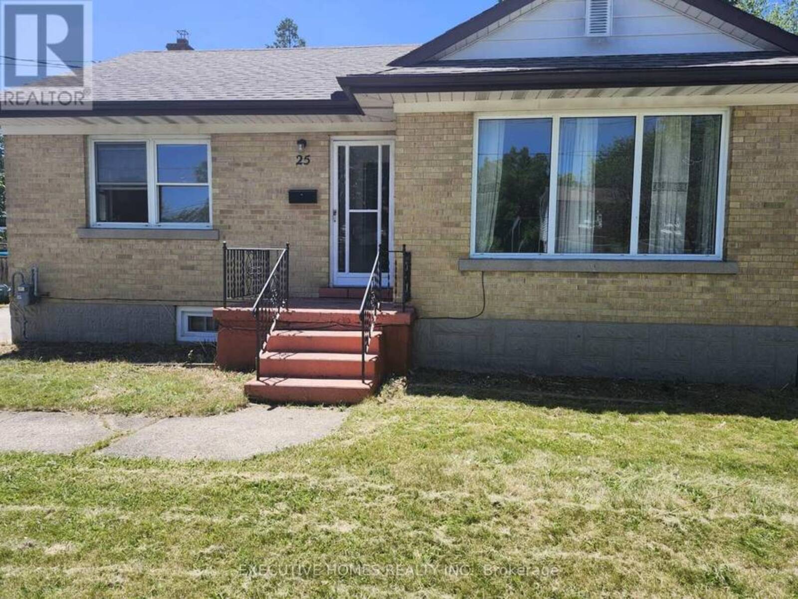 25-B AMOS AVENUE, Waterloo, Ontario N2L 2W6