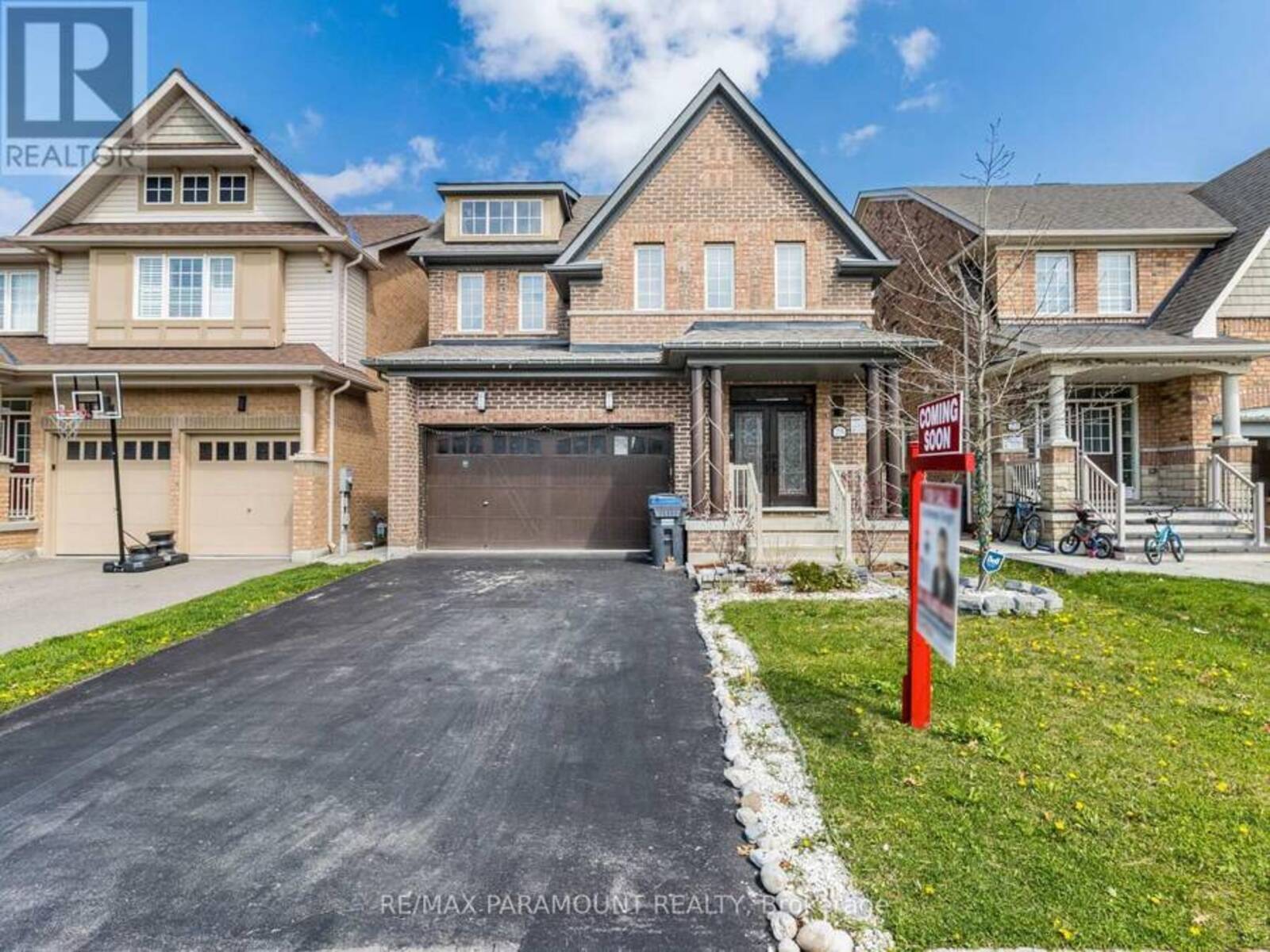 25 HELDERMAN STREET, Caledon, Ontario L7C 4B7