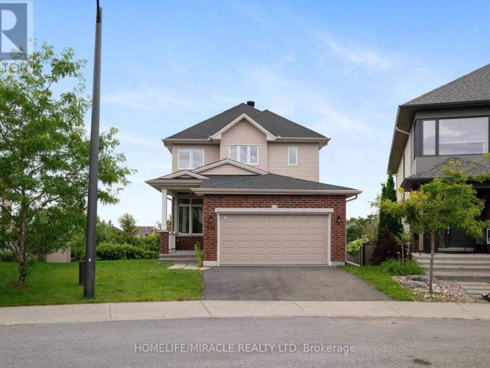 632 BRIDLEGLEN CRESCENT, Ottawa, Ontario K2M 2V6