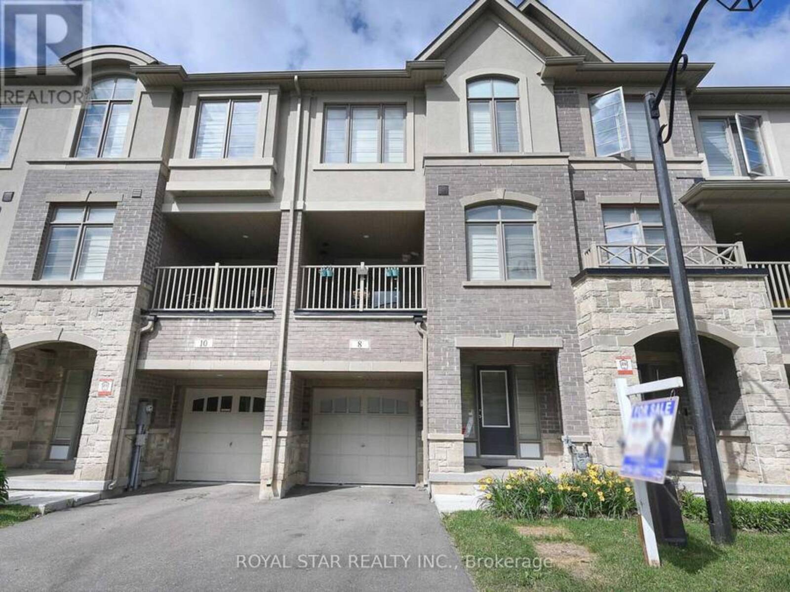 8 SUMMERBEAM WAY, Brampton, Ontario L6Y 6K5