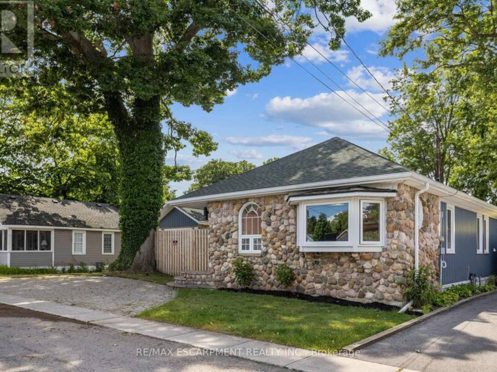 381 MAPLEWOOD AVENUE, Fort Erie, Ontario L0S 1B0