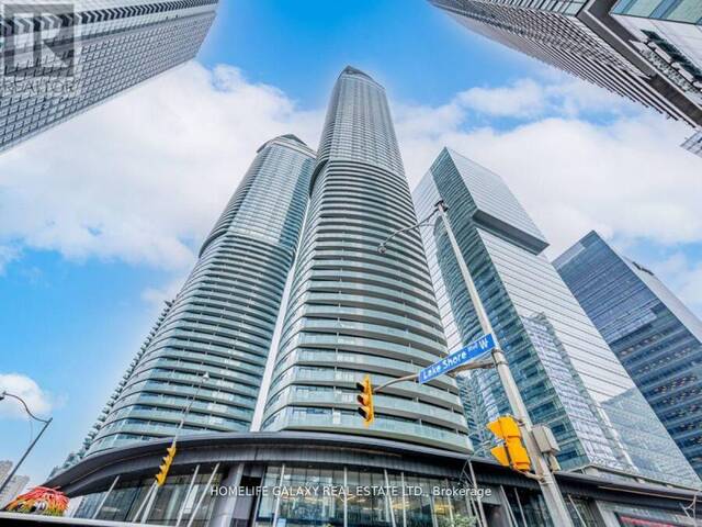 2202 - 14 YORK STREET Toronto Ontario, M5J 0B1