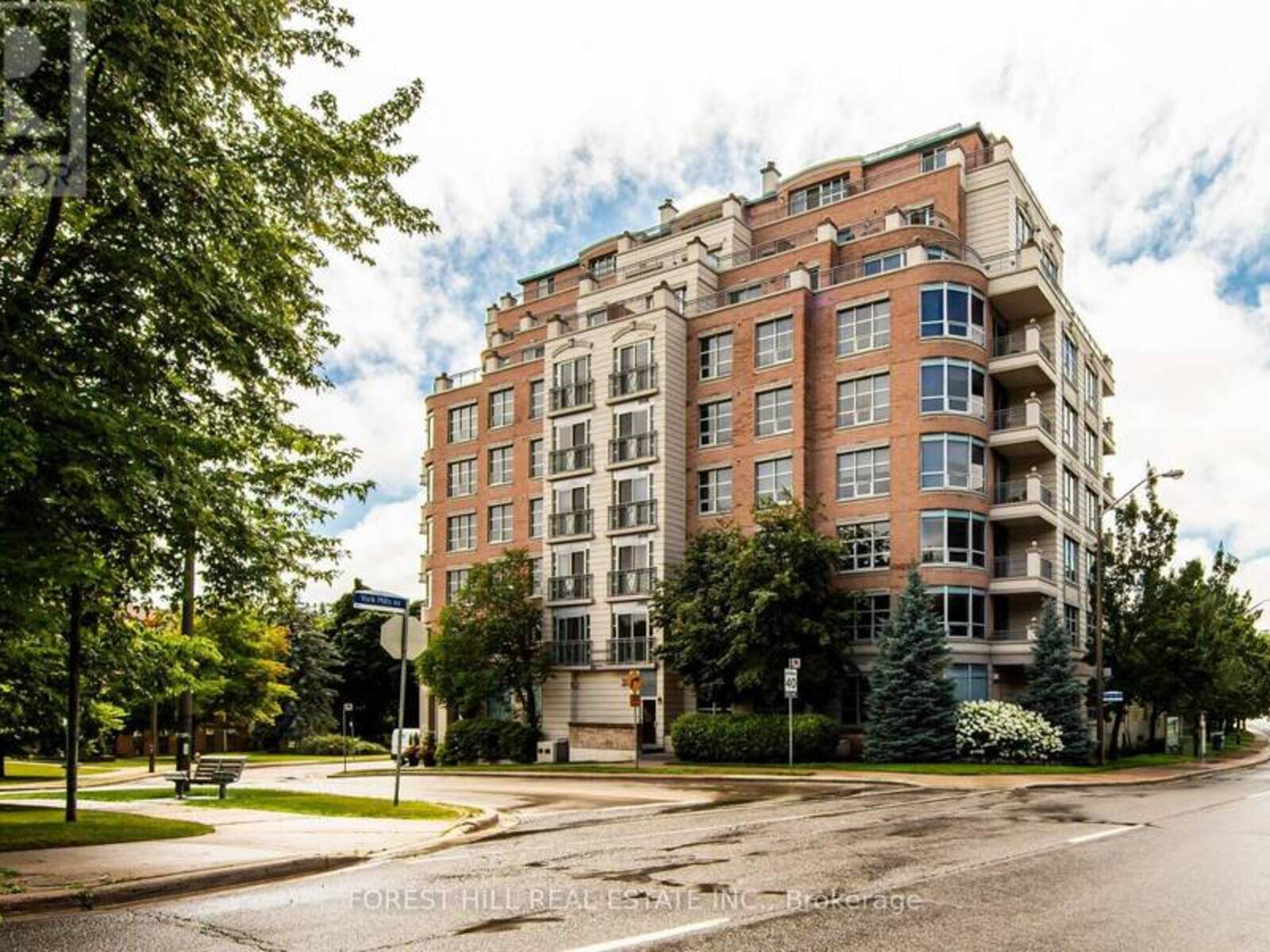 311 - 10 OLD YORK MILLS ROAD, Toronto, Ontario M2P 2G4