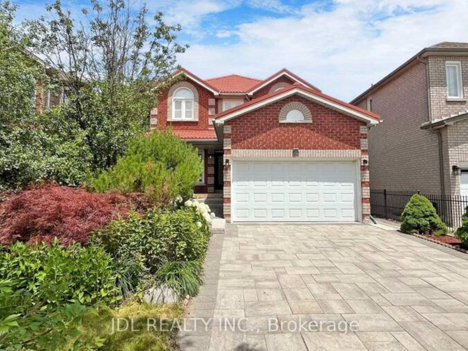 52 CEDARHURST DRIVE, Richmond Hill, Ontario L4S 1B5